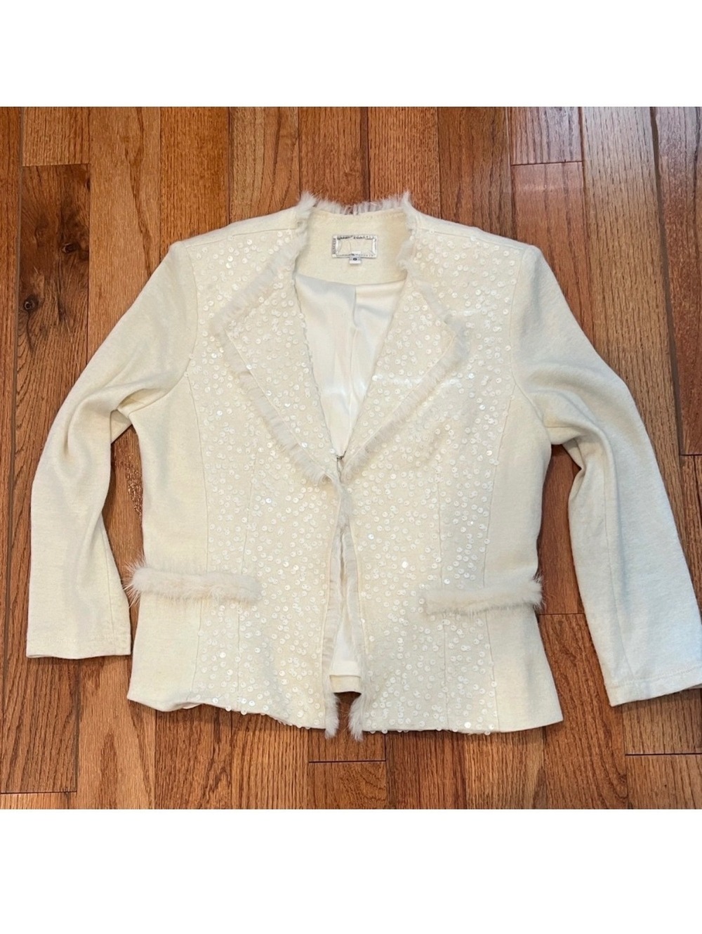 Alberto Malaki Crème Sequin and Fur Embellished Dinner Jacket Size 8
